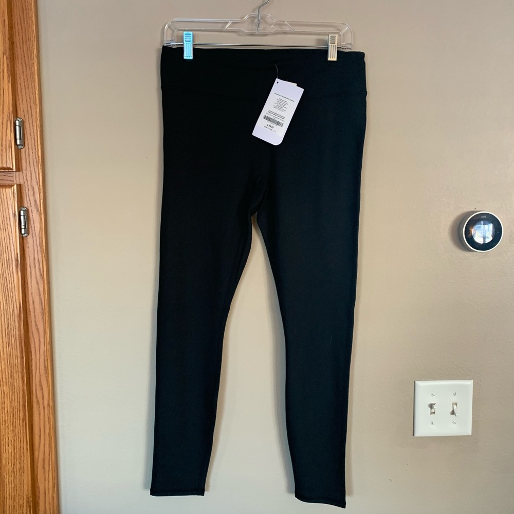 NWT Fabletics Salar Solid Powerform Legging